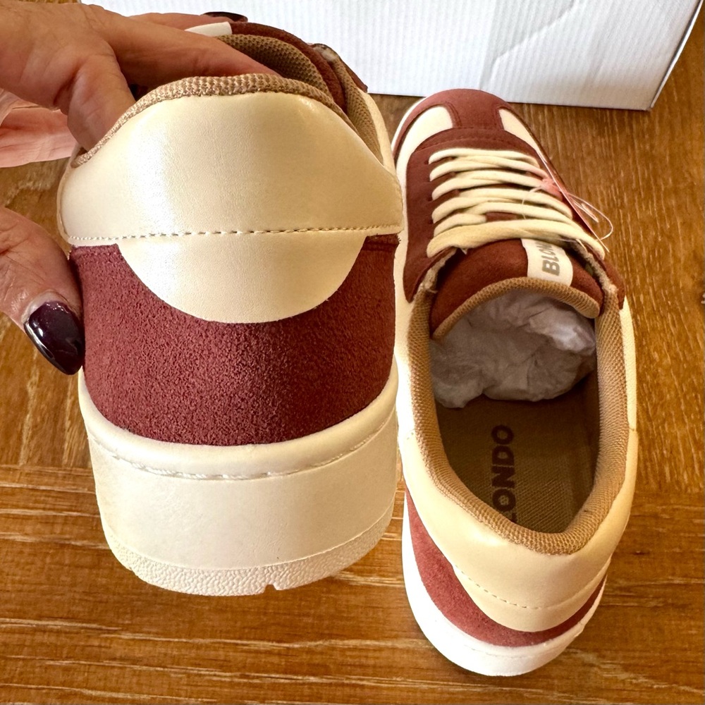 NIB rusty red Blondo Kamari lace up sneakers 8M - Picture 7 of 14